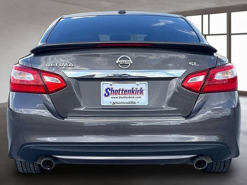 Used 2016 Nissan Altima 2.5 SL w/ 2.5 Technology w/LED Package FWD image 5