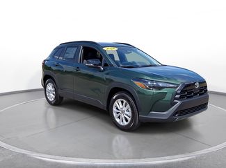 New 2026 Toyota Corolla Cross LE FWD video 2