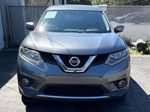 Used 2015 Nissan Rogue S w/ S Family Package image 3