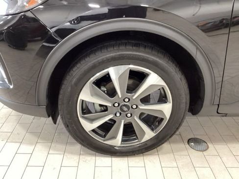 Used 2023 Ford Escape Platinum AWD/4WD image 19