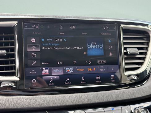 Used 2025 Chrysler Pacifica Select FWD image 20