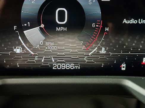 Used 2025 GMC Acadia Elevation image 19