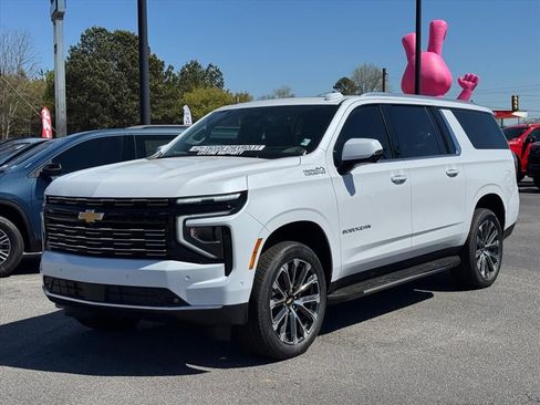 New 2026 Chevrolet Suburban High Country w/ Sun And Tow Package image 6