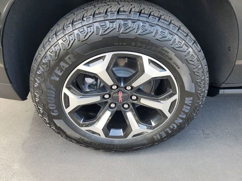 New 2026 GMC Yukon XL AT4 w/ AT4 Premium Plus Package image 5