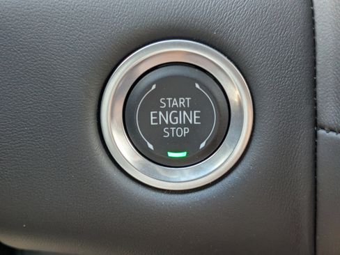 Used 2024 GMC Yukon Denali Ultimate image 31