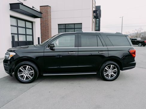 Used 2023 Ford Expedition Limited AWD/4WD image 5