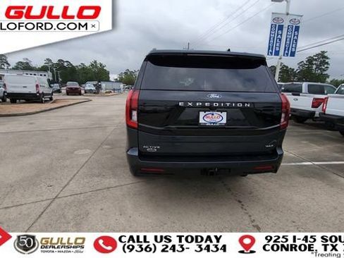 Used 2025 Ford Expedition Max Active RWD image 7
