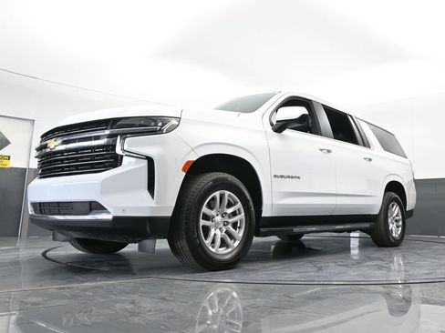 Used 2024 Chevrolet Suburban LT image 60
