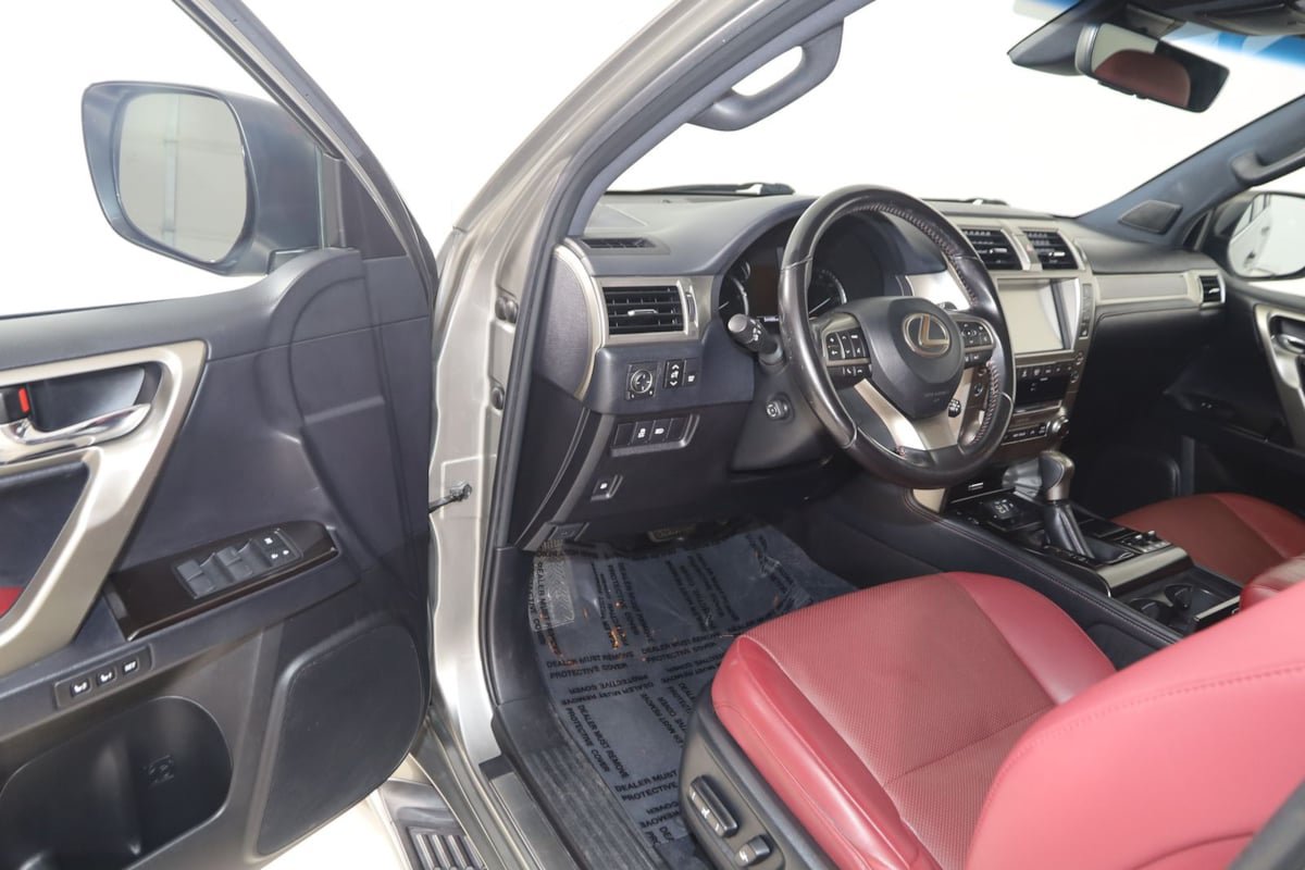 Used 2021 Lexus GX 460 w/ Accessory Package AWD/4WD image 48