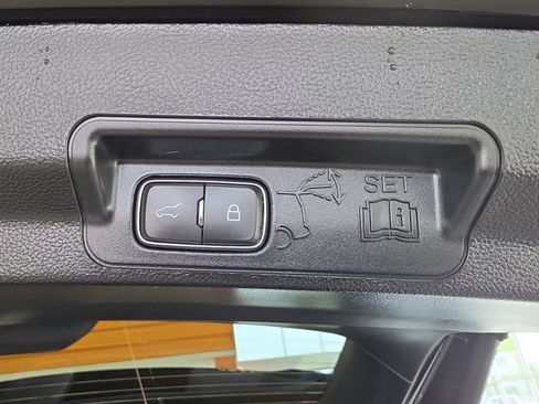 Used 2023 Ford Explorer ST w/ Equipment Group 401A AWD/4WD image 33