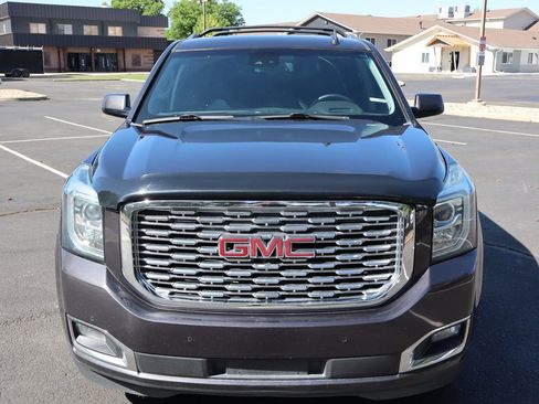 Used 2018 GMC Yukon Denali image 12