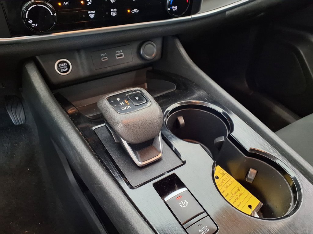Used 2023 Nissan Rogue S FWD image 9