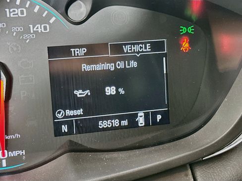 Used 2019 Chevrolet Trax LT w/ LT Convenience Package AWD/4WD image 18