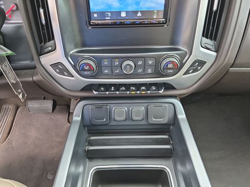 Used 2018 GMC Sierra 1500 SLT AWD/4WD image 32