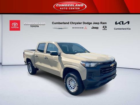 Used 2023 Chevrolet Colorado W/T image 1