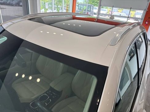 Used 2023 Buick Envision Avenir FWD image 11