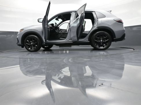 Certified 2024 Honda HR-V Sport image 47