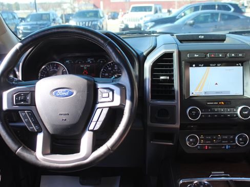Used 2018 Ford Expedition Max Platinum image 27