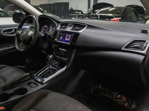 Used 2019 Nissan Sentra SR image 24
