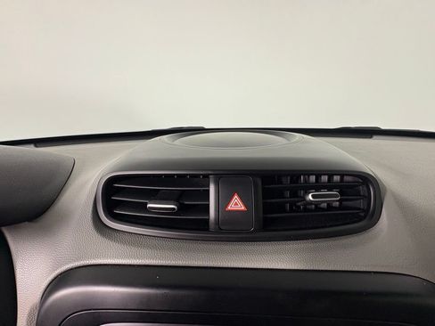 Used 2015 Kia Soul + FWD image 22