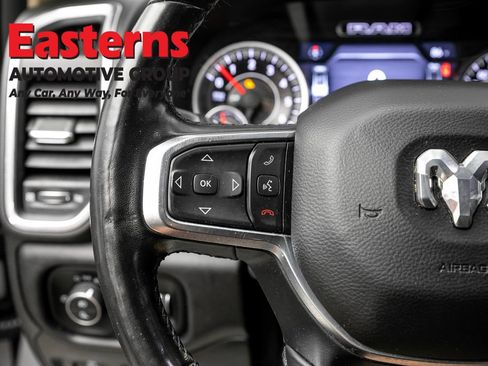 Used 2019 RAM 1500 Laramie AWD/4WD image 15