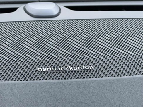 New 2026 Volvo XC90 B6 Plus w/ Protection Package Premier image 16