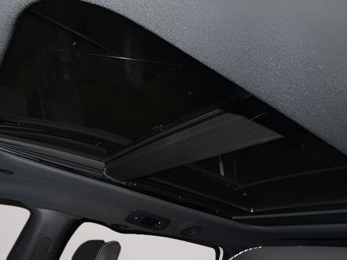 New 2026 Chrysler Pacifica Select AWD/4WD image 12