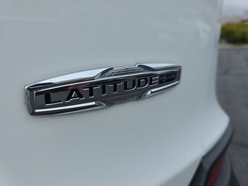 Used 2020 Jeep Cherokee Latitude Plus w/ Cold Weather Group image 61