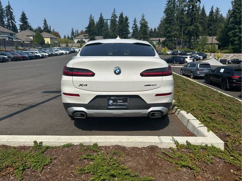 Used 2024 BMW X4 xDrive30i w/ Convenience Package AWD/4WD image 5