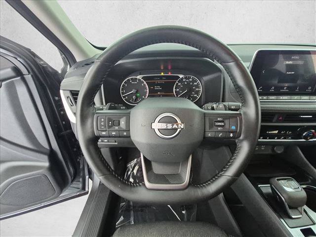 Used 2025 Nissan Rogue SV FWD image 27