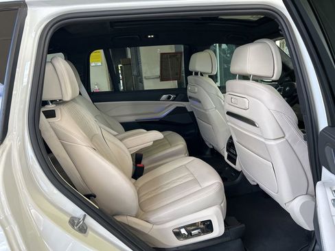 Used 2024 BMW X7 xDrive40i w/ Executive Package image 26