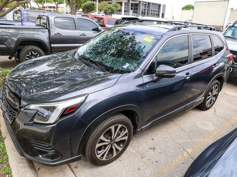 Used 2022 Subaru Forester Limited w/ Popular Package #2 image 3