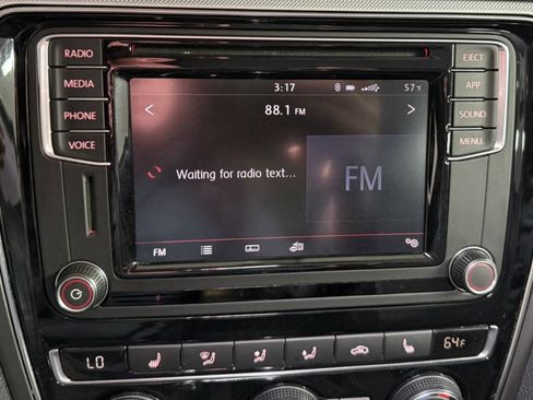 Used 2018 Volkswagen Passat 2.0T R-Line image 14