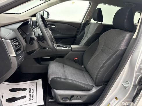 Used 2023 Nissan Rogue SV image 18