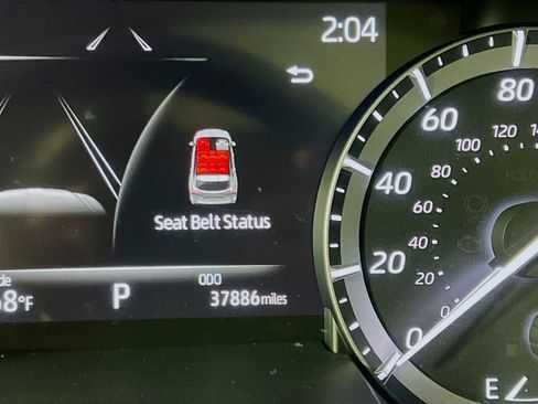 Used 2021 Toyota Highlander XLE image 12