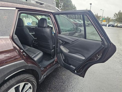 Used 2025 Subaru Outback Touring image 12