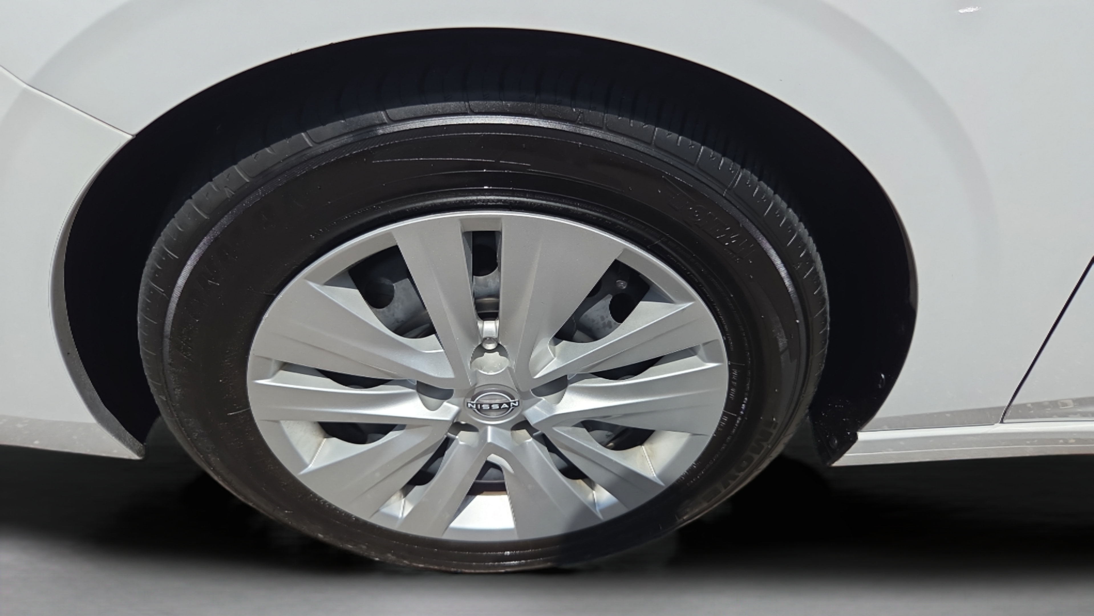 Used 2025 Nissan Sentra S FWD image 29