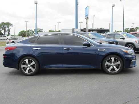 Used 2019 Kia Optima S FWD image 4