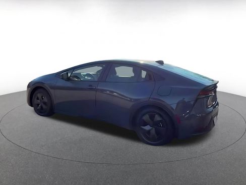 Used 2025 Toyota Prius LE image 9