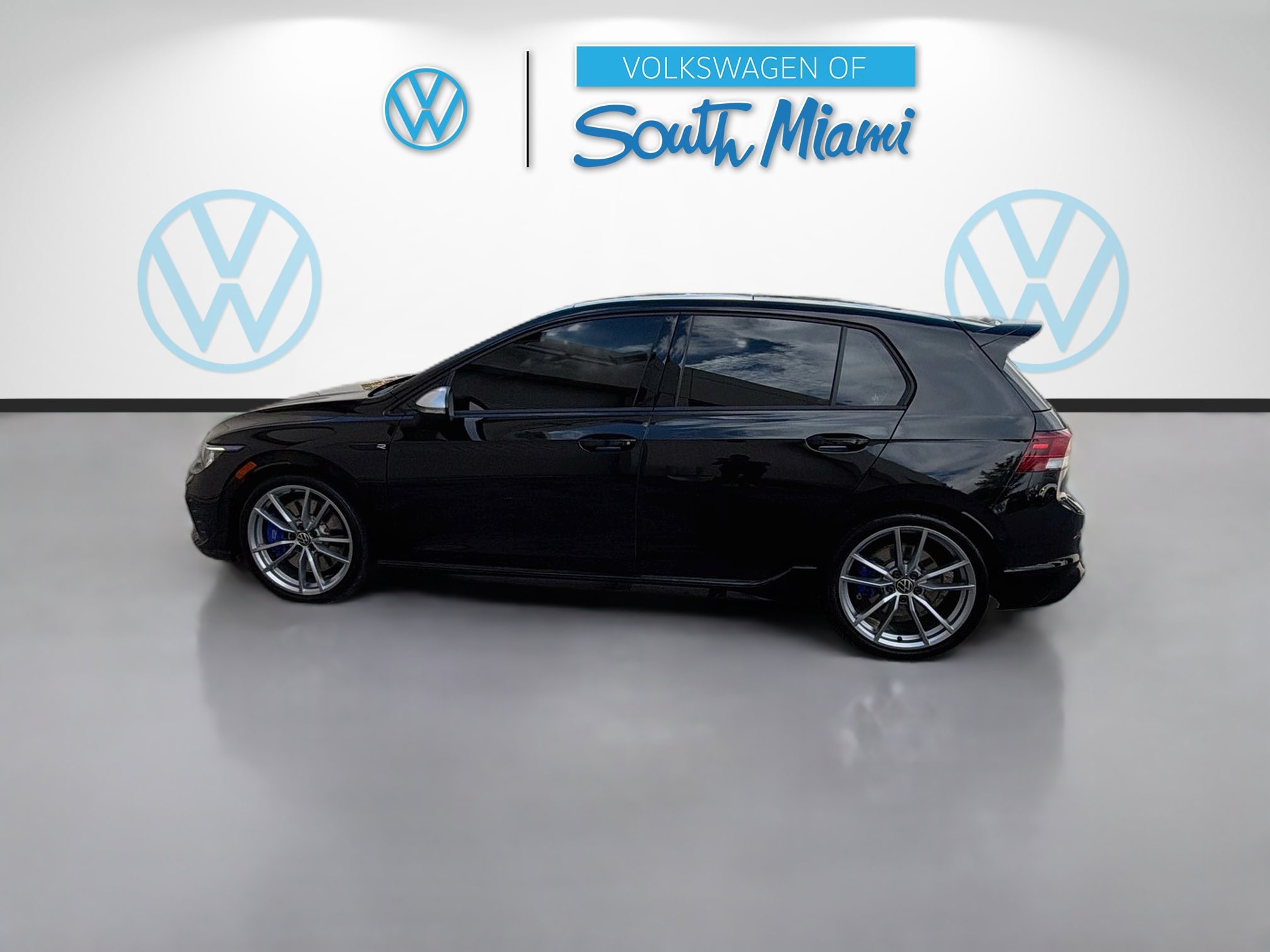 Used 2024 Volkswagen Golf R AWD/4WD image 4
