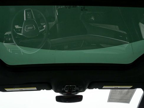 Certified 2024 Audi Q8 e-tron Prestige image 20