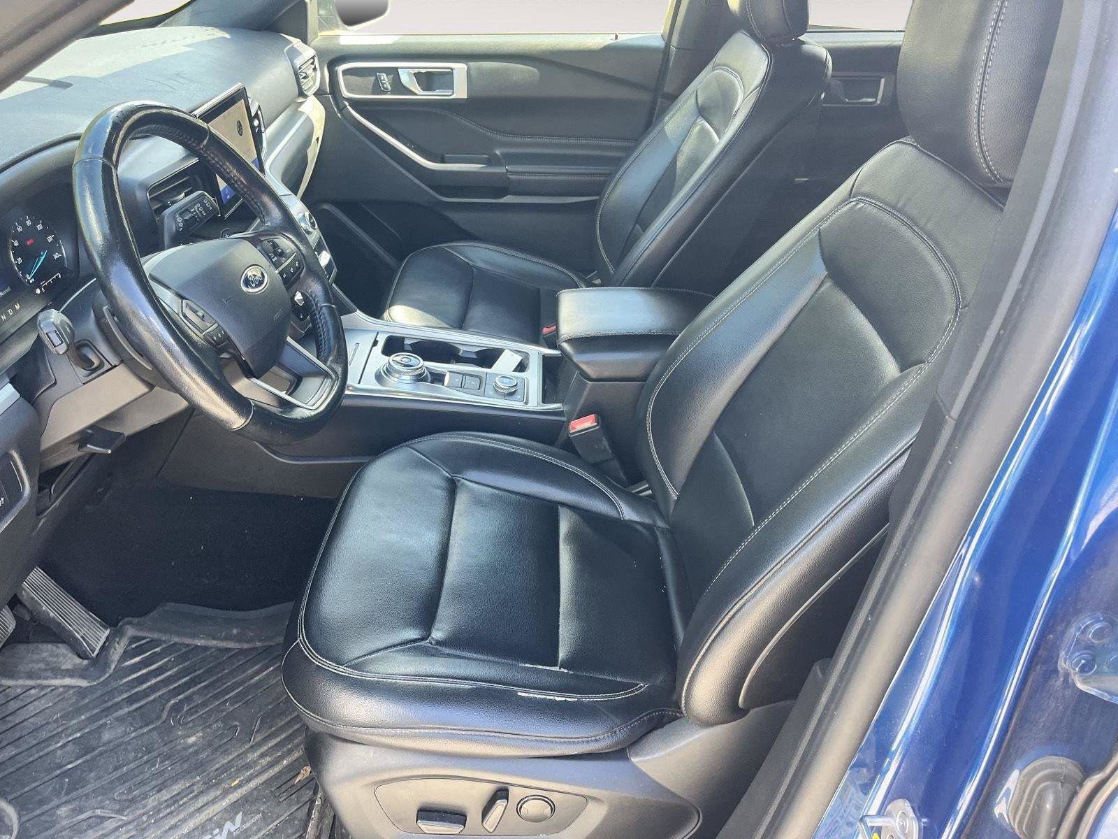 Used 2020 Ford Explorer XLT w/ Equipment Group 202A AWD/4WD image 24