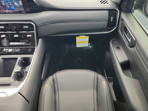 New 2026 Nissan Armada SV image 13