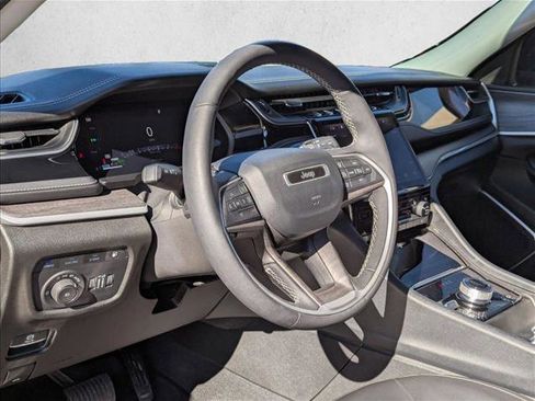 Used 2023 Jeep Grand Cherokee 4WD 4xe image 10