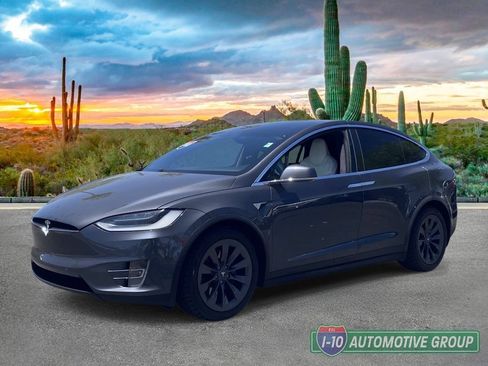 Used 2018 Tesla Model X 75D AWD/4WD image 7