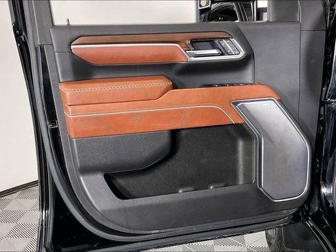 Used 2022 Nissan Pathfinder SL image 25