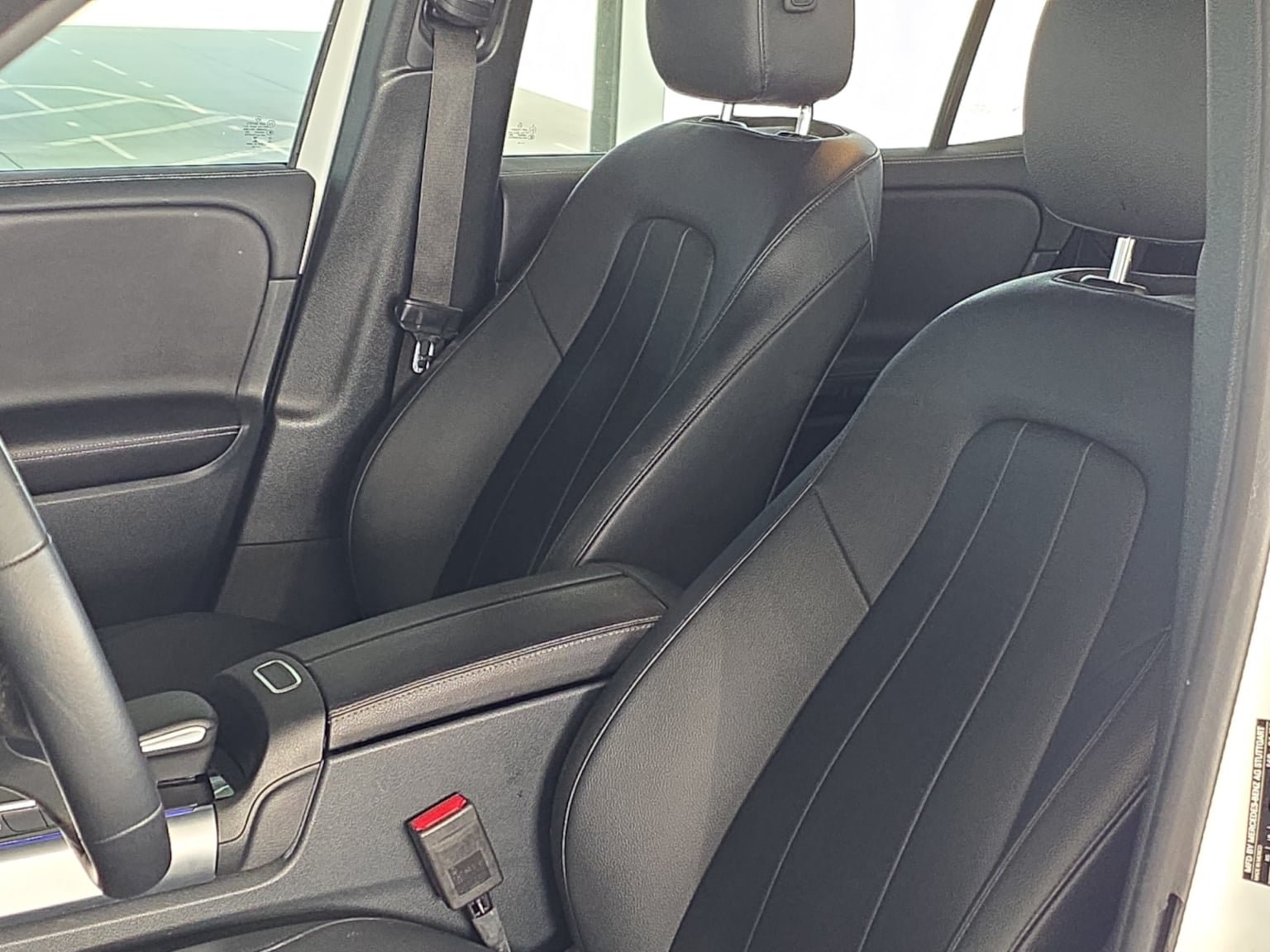 Used 2022 Mercedes-Benz GLB 250 4MATIC image 14
