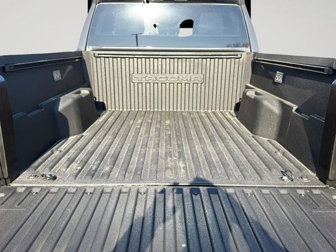 Used 2024 Toyota Tacoma TRD Off-Road image 20