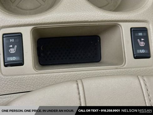 Used 2019 Nissan Rogue SV w/ Premium Package FWD image 20