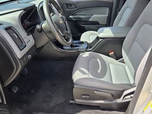 Used 2020 Chevrolet Colorado W/T w/ WT Convenience Package image 9